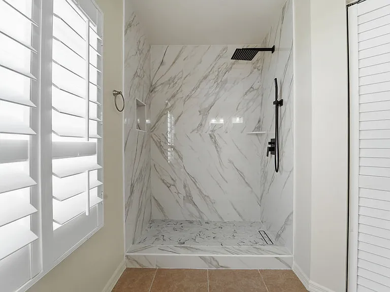 2366 SW Alminar St #1 — Photo 17