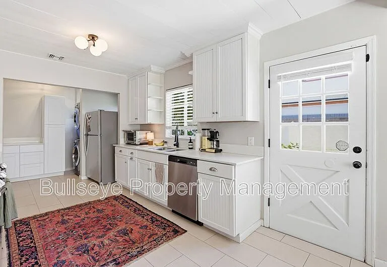 6530 N Central Ave — Photo 22