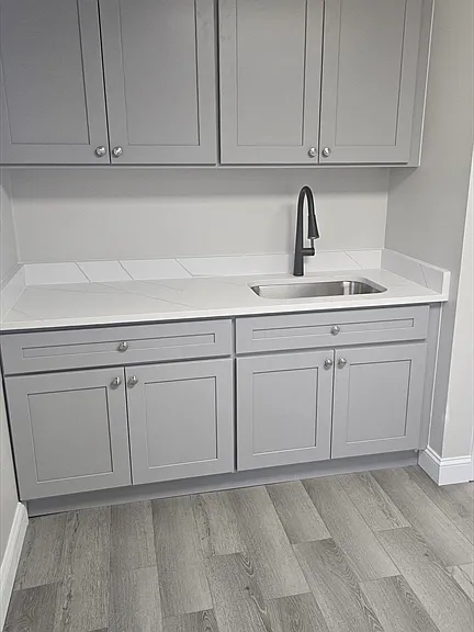 555 Pleasant St #1 — Photo 8