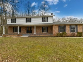 3525 Aegean Dr, Akron, OH 44333