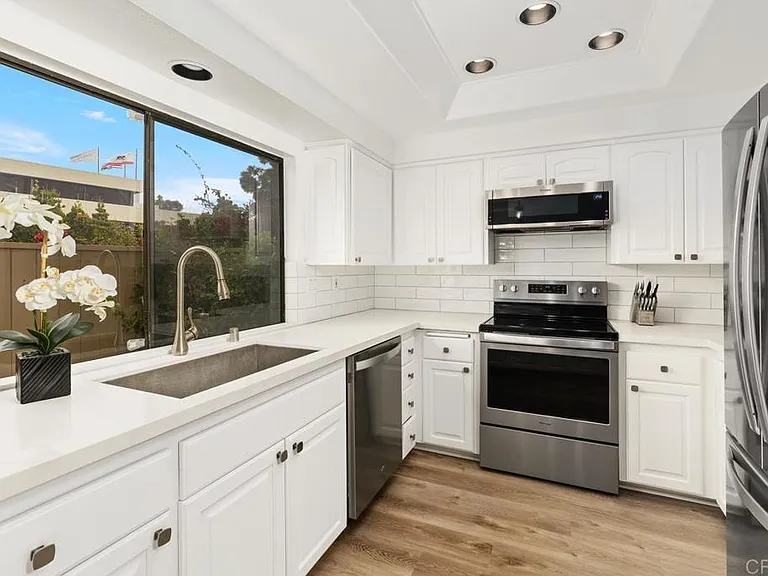 836 S Sierra Ave — Photo 1