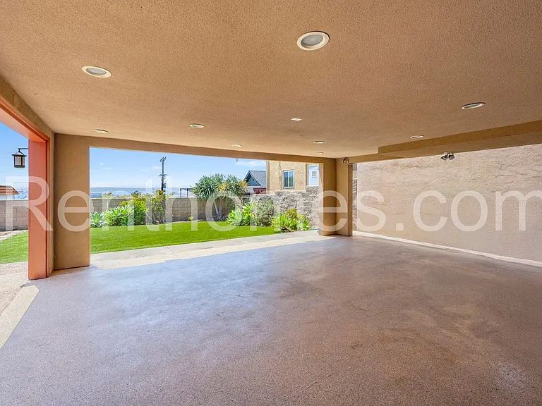 2940 Columbia St — Photo 73