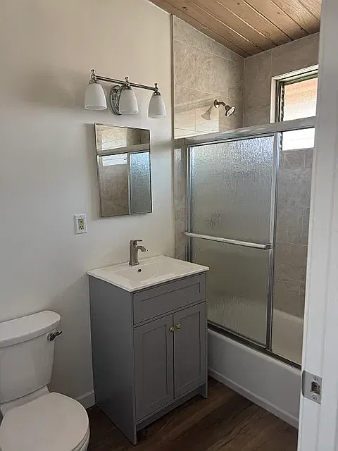 1631 N Allen Ave — Photo 3