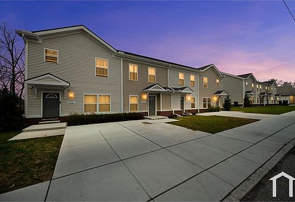 2nd image of 1517 Avenue A
