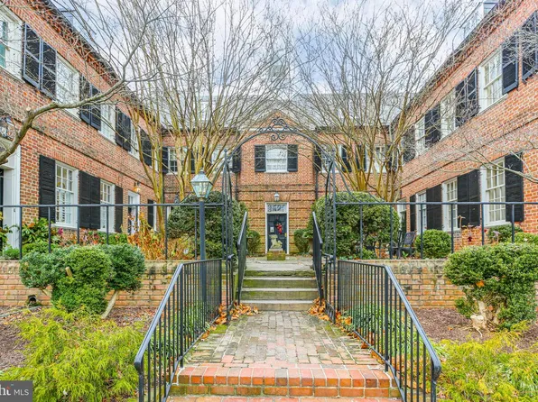 1216 Sophia St, Fredericksburg, VA 22401