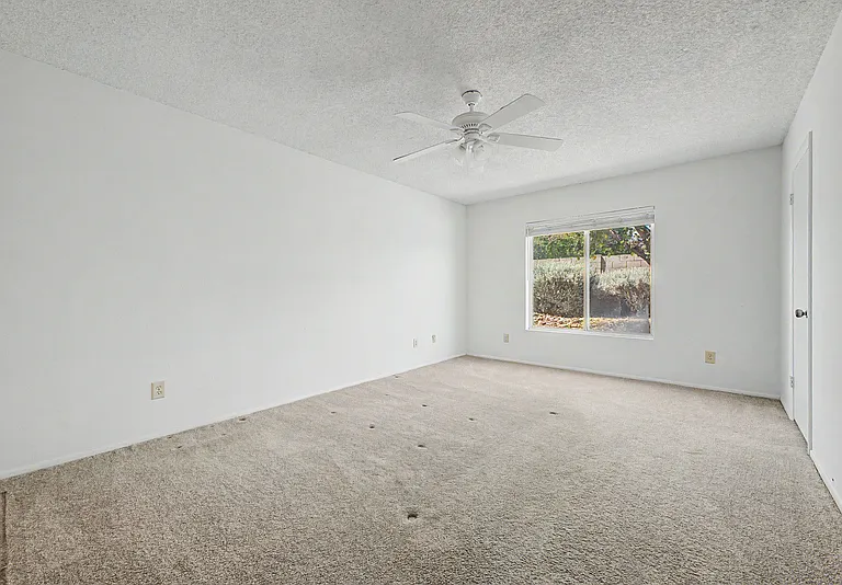 2822 E Willow Ave — Photo 32
