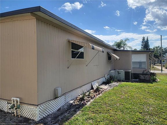 4th image of 60 Pine Aire Cir