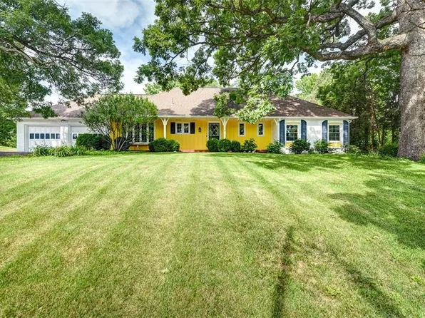 4606 NE Carolane St, Kansas City, MO 64116