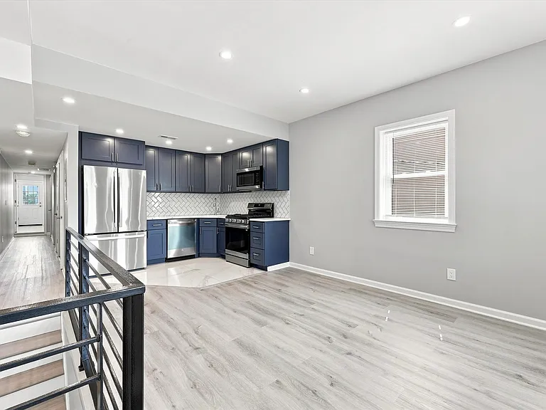 2649 E Clearfield St #B — Photo 10