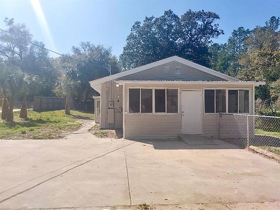 2nd image of 4700 SE 160th Ct
