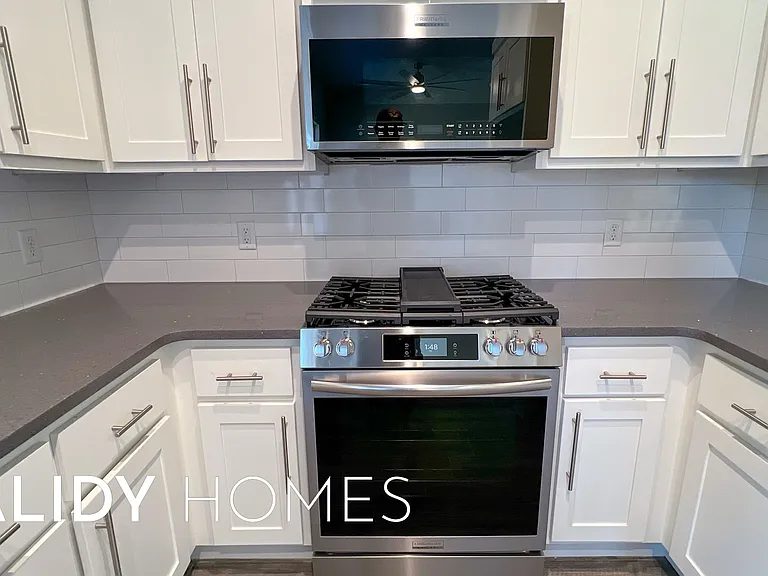 428 Remington Ave — Photo 9