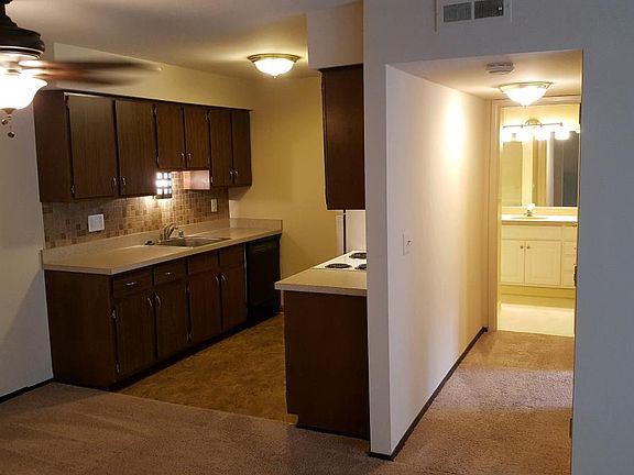 4th image of 707 Kirts Blvd APT 201