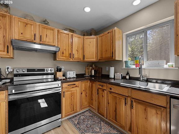 11th image of 65121 E Lupine Dr