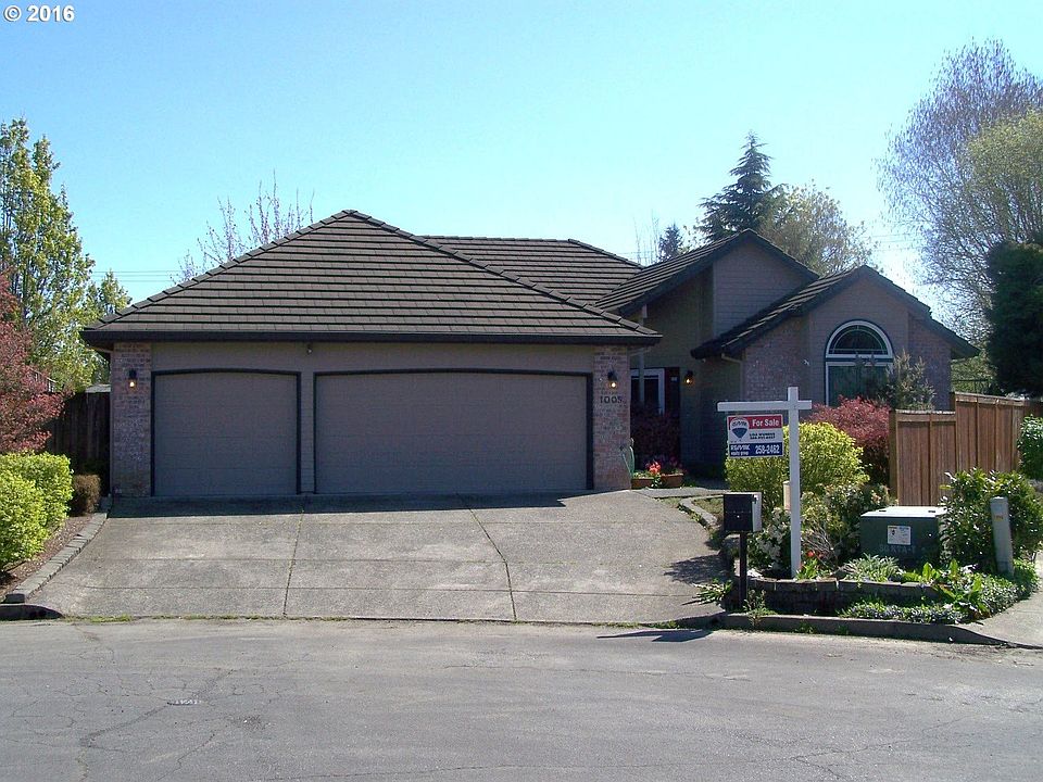 1st image of 1005 NW 81st Cir