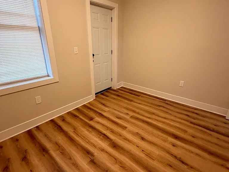 420 E 28th St #1 — Photo 12