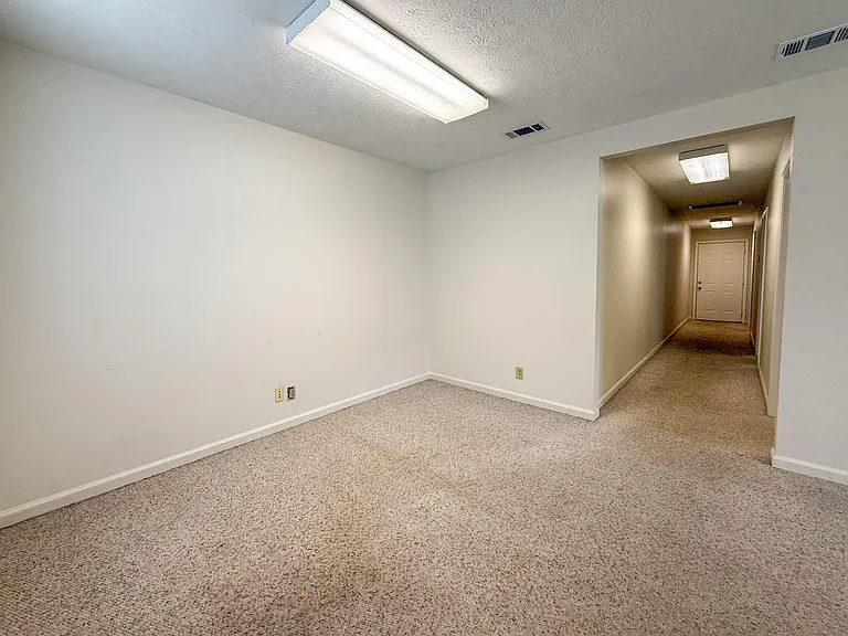 26605 E River Rd #A — Photo 13