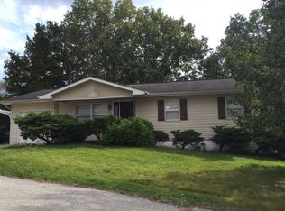 104 Meadow Ln, Festus, MO 63028