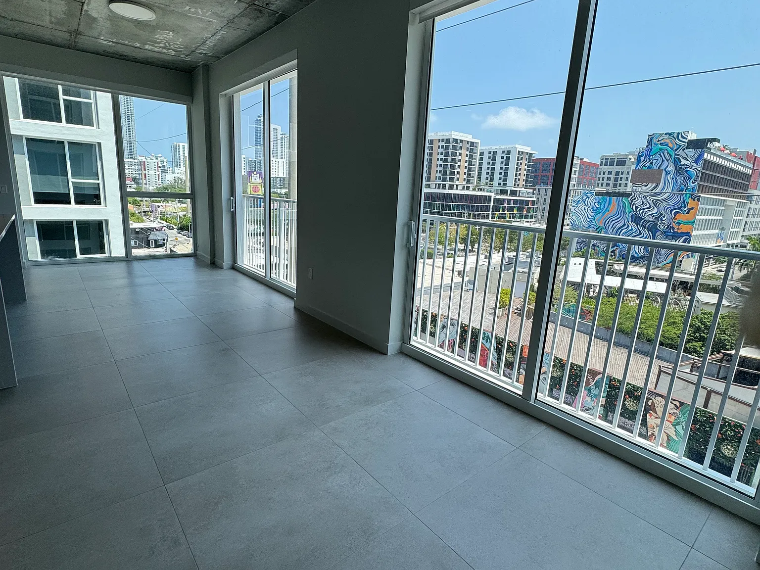 2 bed, 1070 sqft, $3,600 — Photo 4