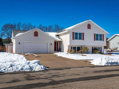 1004 Remington DRIVE, Holmen, WI, 54636
