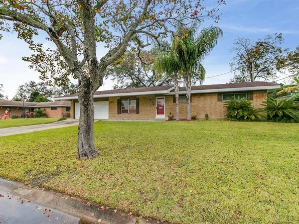 910 San Jacinto Ave, Texas City, TX 77590