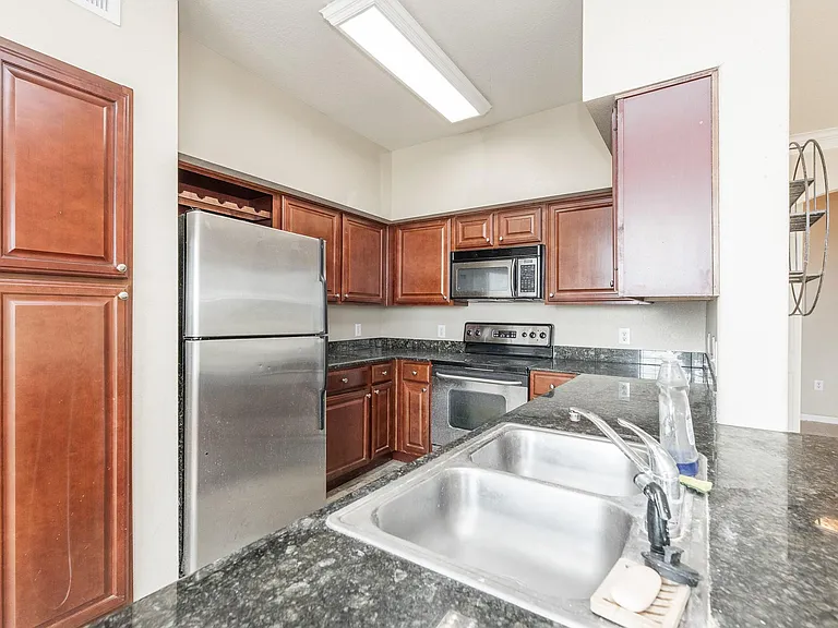 7575 Kirby Dr #2417 — Photo 17