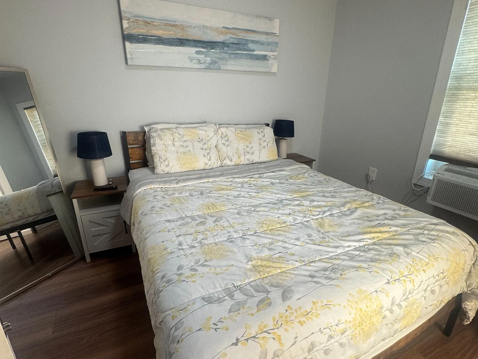 3 bed, 1.0 bath, 1100 sqft, $871 — Photo 3