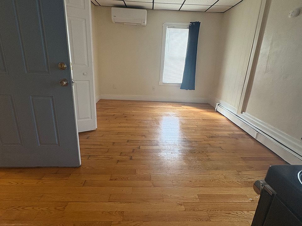 2nd image of 32 Main St #2
