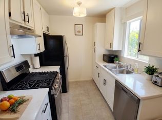(Undisclosed Address), Long Beach, CA 90807