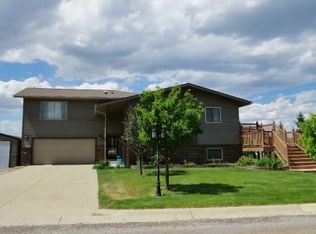 207 Uranium Dr, Lewistown, MT 59457