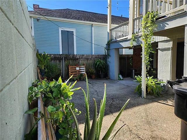 3 bed, 2.0 bath, 1650 sqft, $2,100 — Photo 3