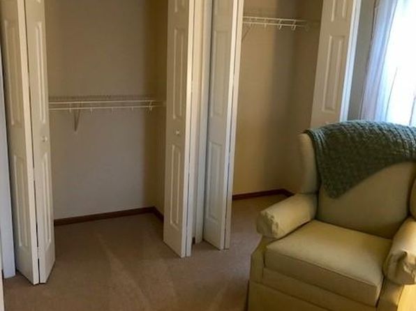 Laurelwood Apartments and Townhomes | 401 Collingwood Ct, Cranberry Township, PA