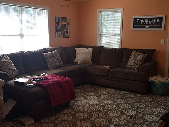4th image of 2106 Melrose Dr