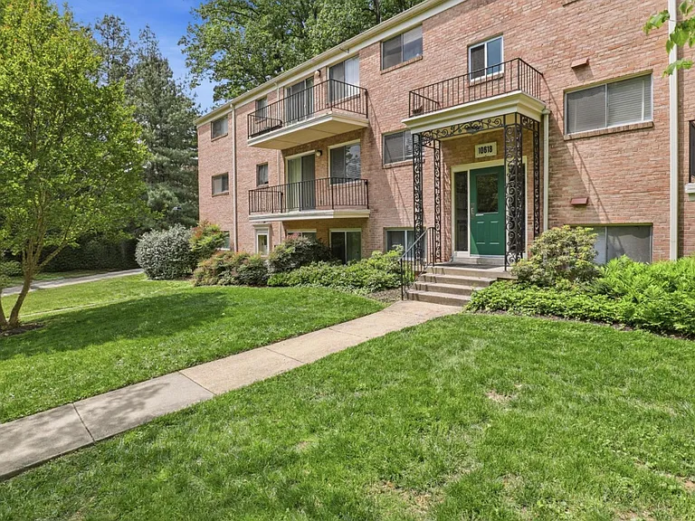 10618 Kenilworth Ave #203 — Photo 17