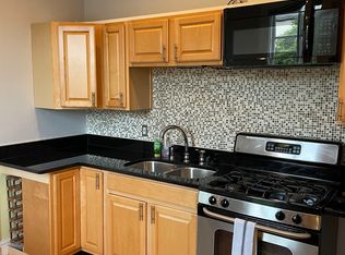201 S Patrick St #3, Alexandria, VA 22314