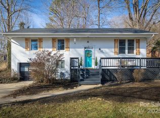42 Waters Rd, Asheville, NC 28805