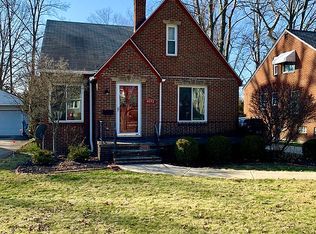 4092 W 214th St, Fairview Park, OH