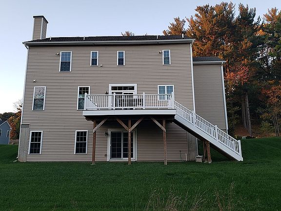 3rd image of 221 S Landmark Ln