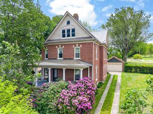 305 W Baumgardner Ave, Rural Retreat, VA 24368