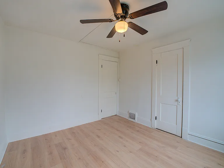 3241 E 116th St #1 — Photo 16
