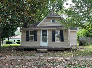 613 N 10th St, Herrin, IL 62948