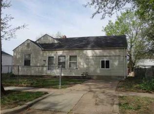 825 N Spruce St, Wichita, KS 67214