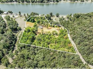 1 New Era Landing Rd, Linden, TN 37096