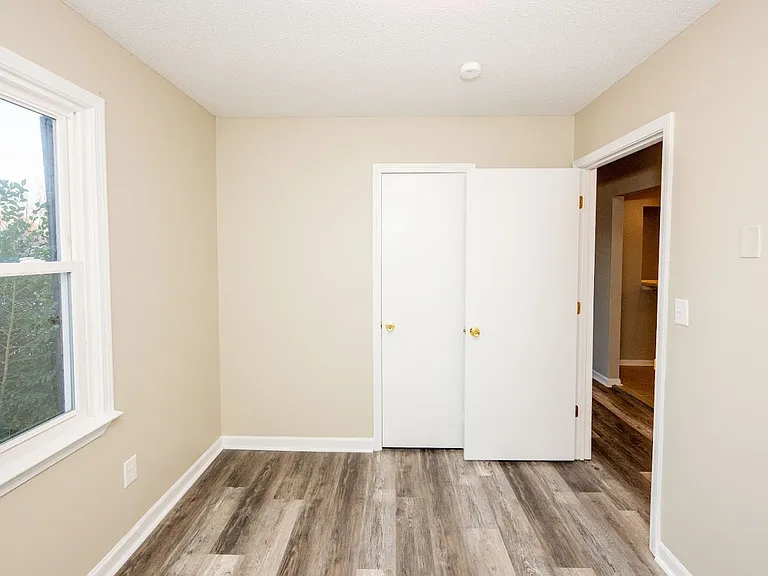 101 E Airview Dr — Photo 10