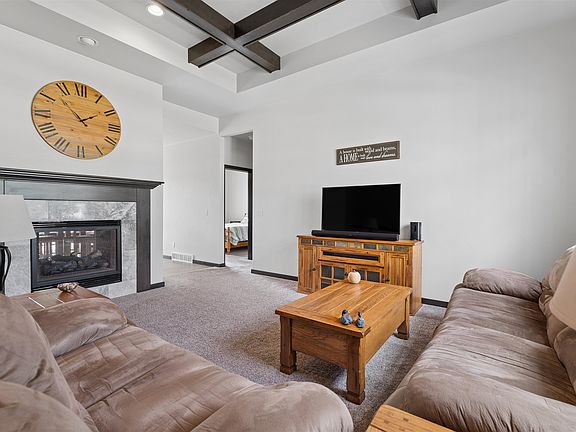 3rd image of 2127 W Kohl Dr