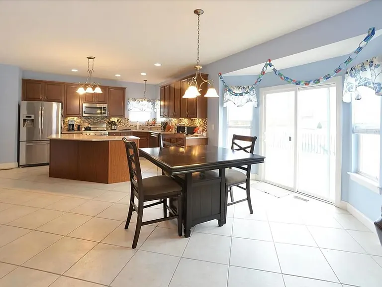 1425 Red Oak Plantation Dr — Photo 10