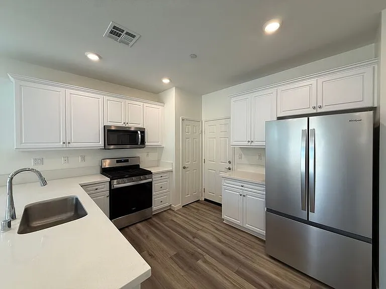 24159 Verin St — Photo 5