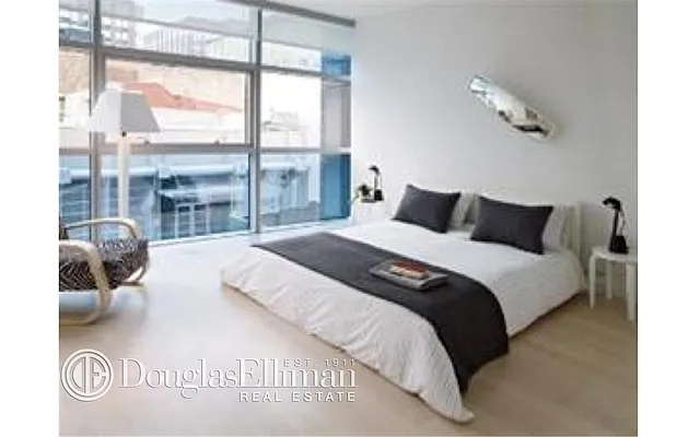 Sold by Douglas Elliman | media 14