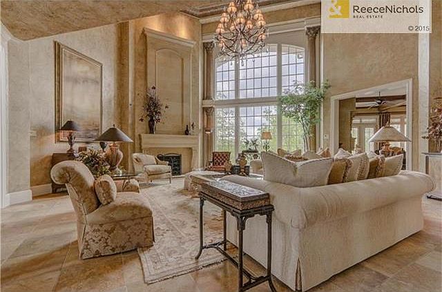 11401 Meadow Ln, Leawood, KS 66211 | Zillow