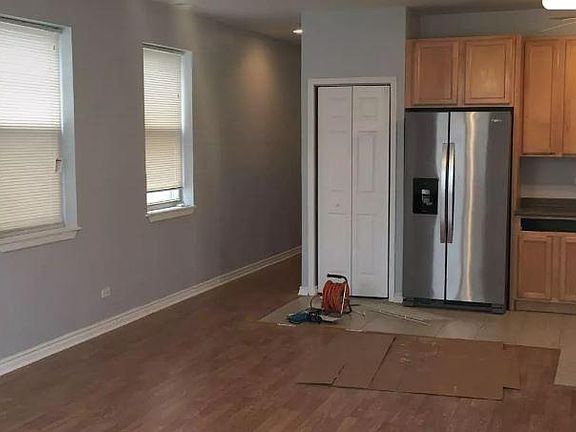 5th image of 7012 S Dorchester Ave #1