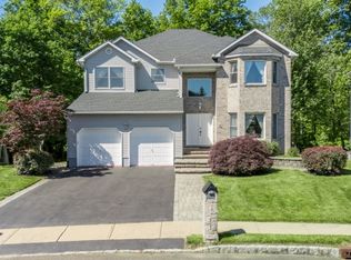 35 Leah Way, Parsippany, NJ 07054